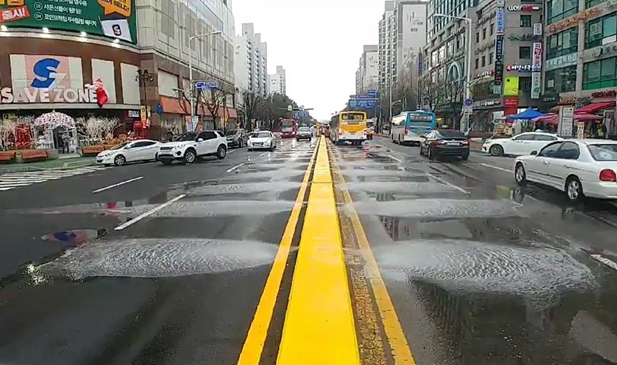 화정역 앞 쿨링&클린로드