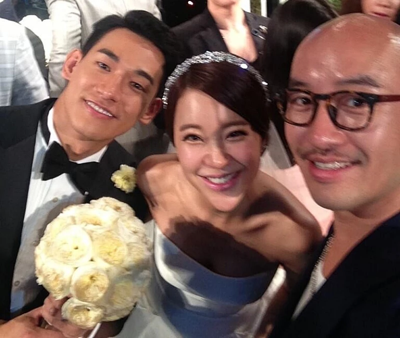 백지영-정석원 부부 결혼식에 참석한 방송인 홍석천 / 홍석천 트위터