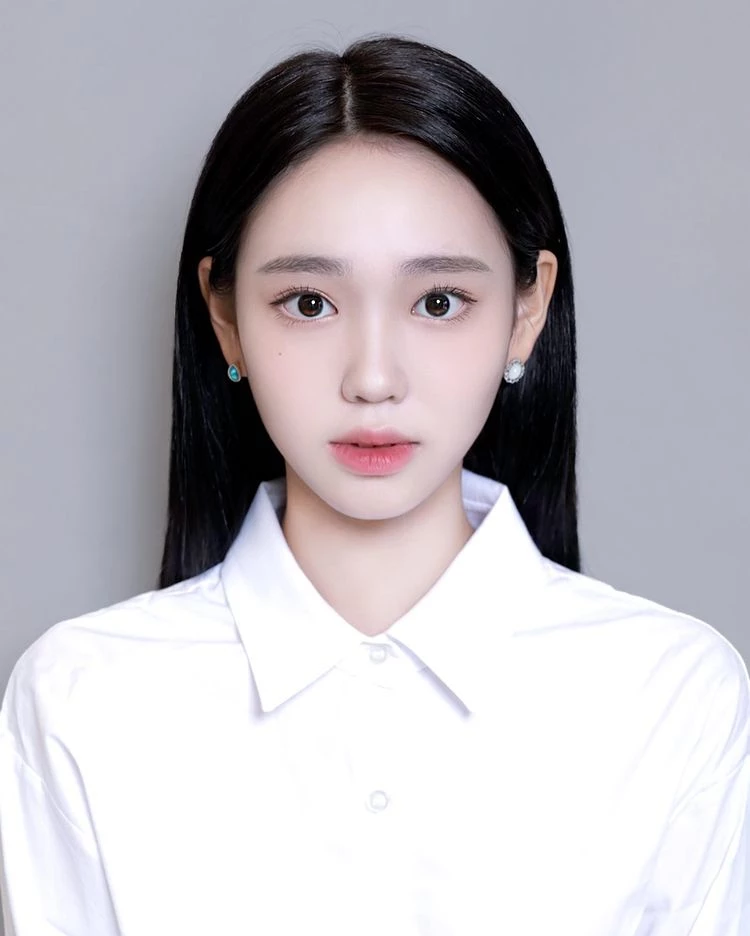 김지영 최근 증명사진