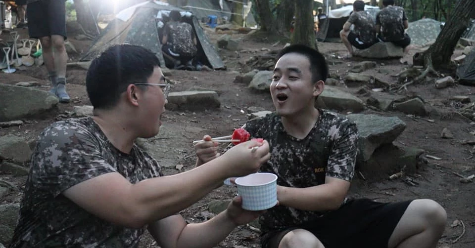 “다들 재밌어하죠?' 육군의 어이없는 말에 군필자들 분노 터졌다 (사진) 