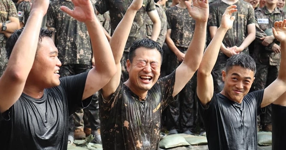 “다들 재밌어하죠?' 육군의 어이없는 말에 군필자들 분노 터졌다 (사진) 