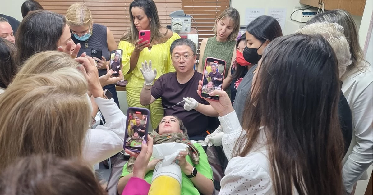 울트라브이, 브라질 의사들까지 감탄한 기술력으로 글로벌 뷰티 그룹 향해 나아간다  