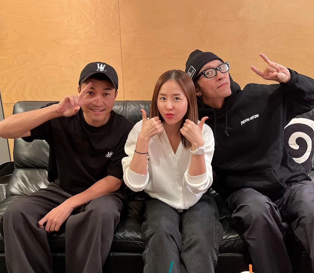 코요태 김종민 신지 빽가 / 신지 인스타그램