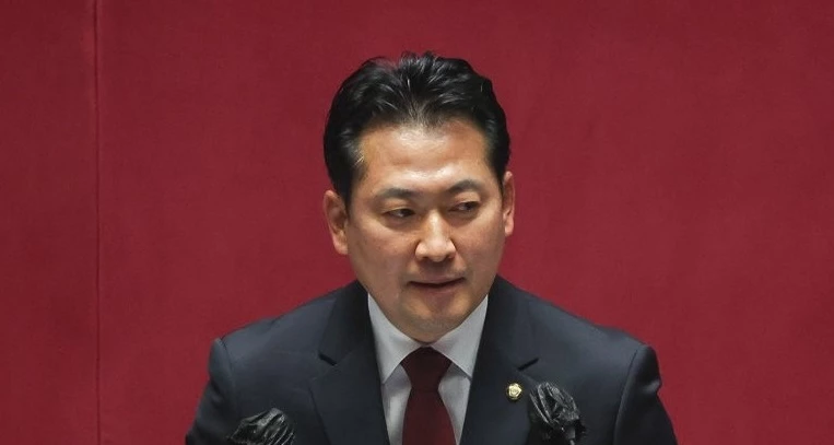 국회 본회의장에서 인사말 하는 장동혁의원./ 연합뉴스