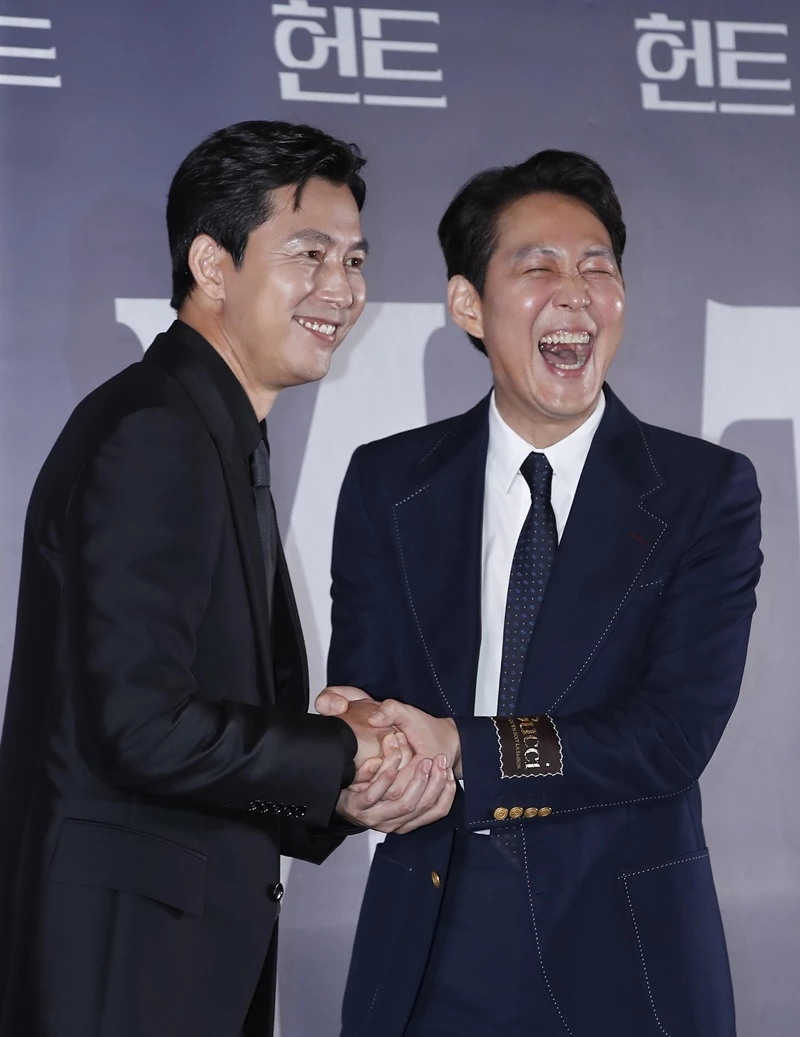 이정재(오른쪽)와 정우성 / 뉴스1