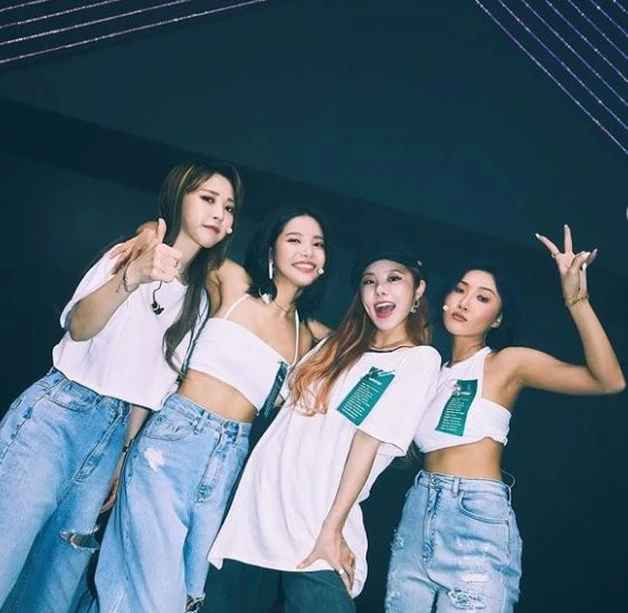 마마무 완전체 / 문별 인스타그램