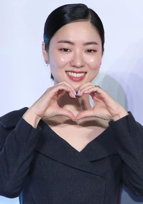 전여빈