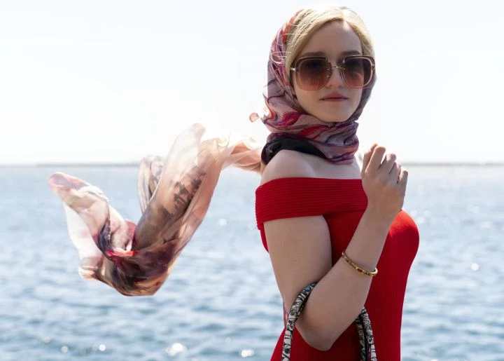 배우 줄리아 가너 / 이하 '애나 만들기' 스틸컷 (넷플릭스 제공)