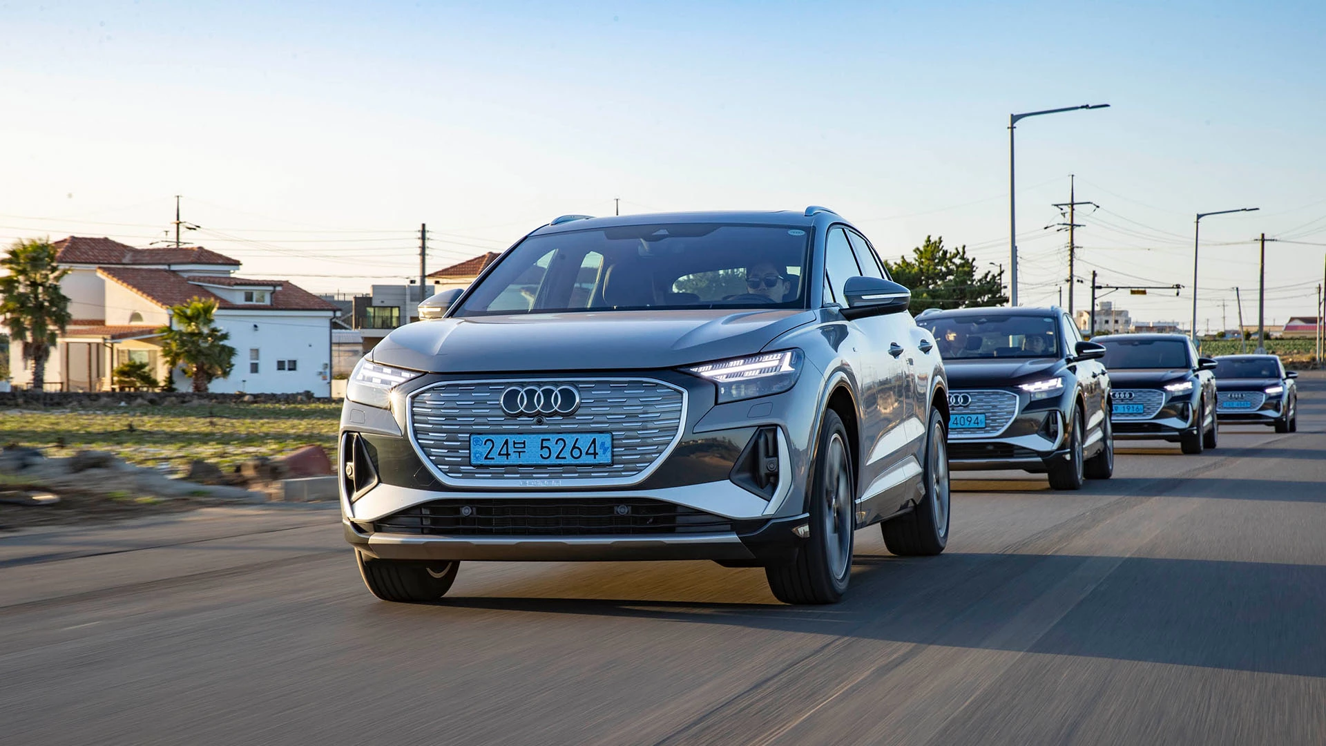 시승기] 아무리 타봐도 국내 인증 방식보다는 더 갈 수 있는데.. 아우디 Q4 e-트론 | 위키트리