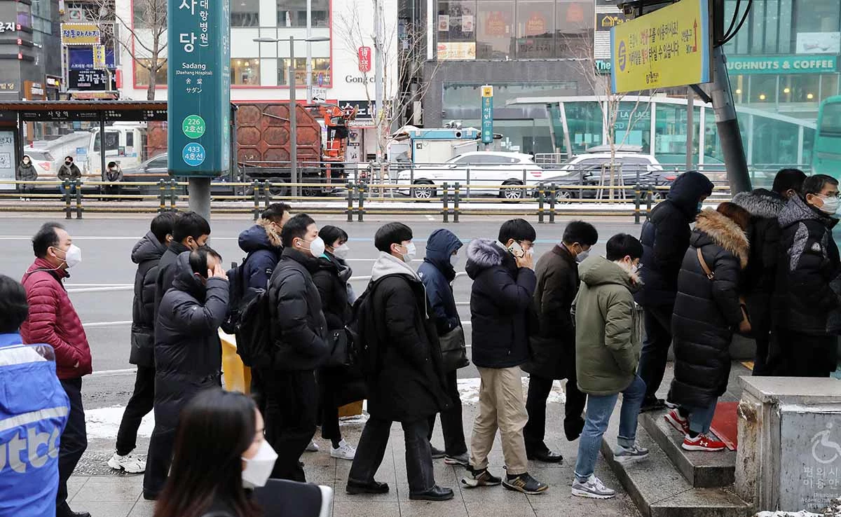 서울 동작구 4호선 사당역에 시민들이 출근을 하고 있다. / 뉴스1 자료사진