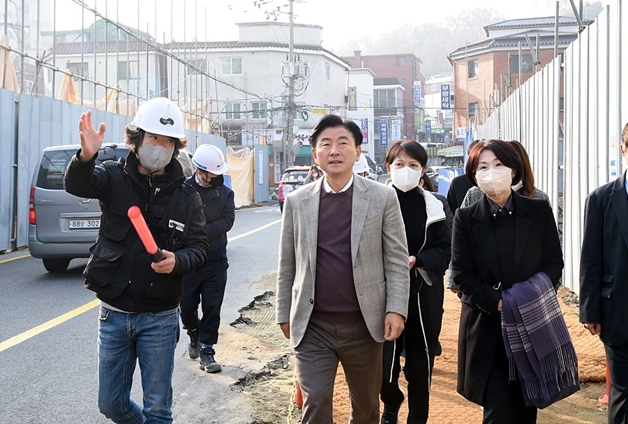 김동근 의정부시장(가운데) / 이하 의정부시청
