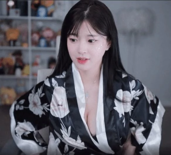문월 / 이하 아프리카TV, '문월:-)'