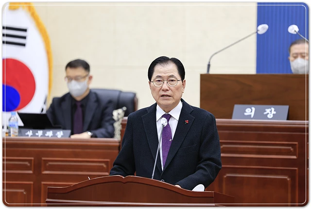 신우철 완도군수