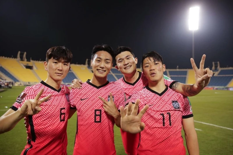 (왼쪽부터) 대표팀 황인범-백승호-김민재-황희찬