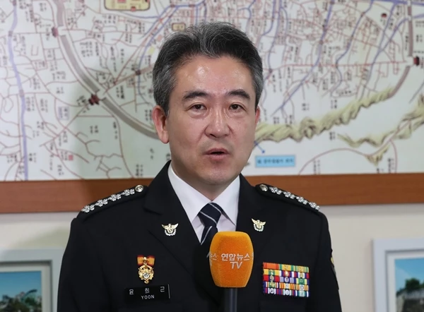 이태원 참사 관련 인터뷰 중인 윤희근 경찰청장 / 이하 뉴스1