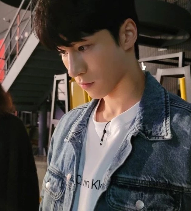 베이징 올림픽 금메달로 받은 치킨 연금 활용해 기부한 황대헌 / 이하 황대헌 인스타그램