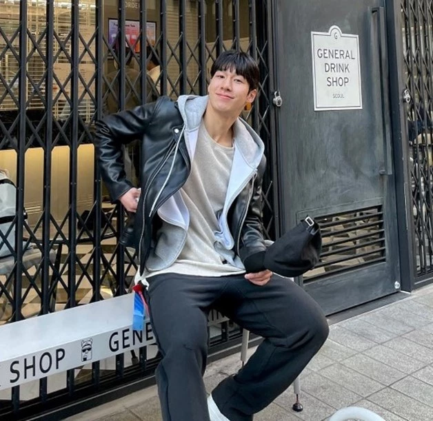 베이징 올림픽 금메달로 받은 치킨 연금 활용해 기부한 황대헌