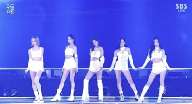 이하 있지 단체샷