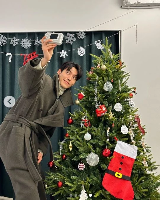 이하 김우빈 인스타그램