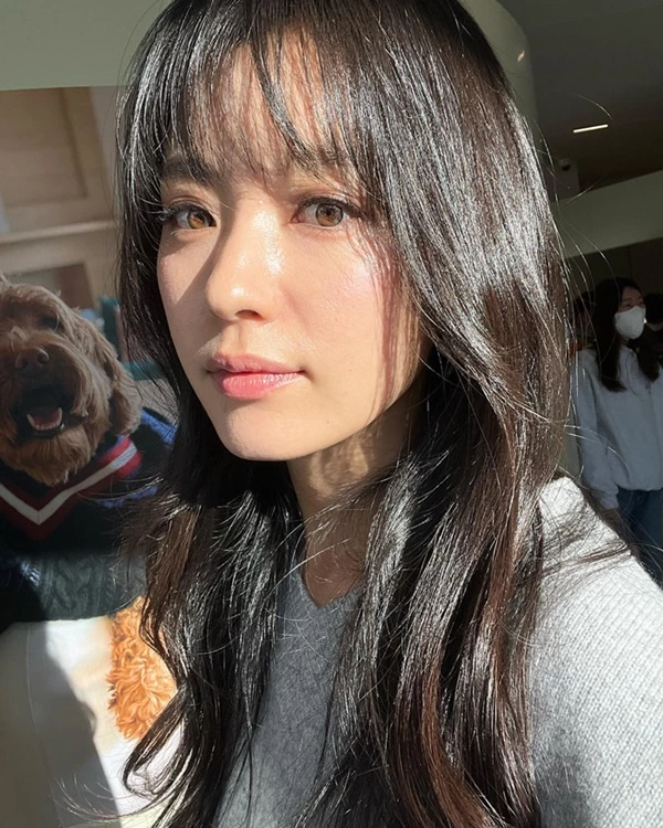 한효주가 찍어 인스타그램에 올린 셀카