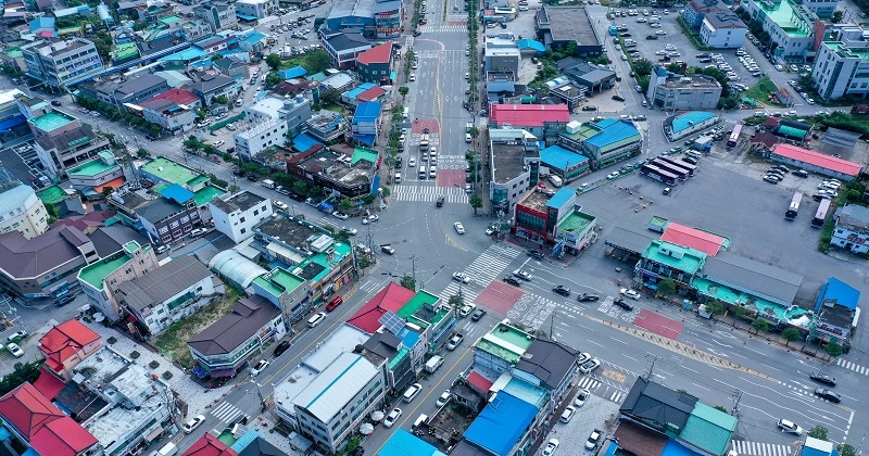 괴산읍 시계탑사거리.