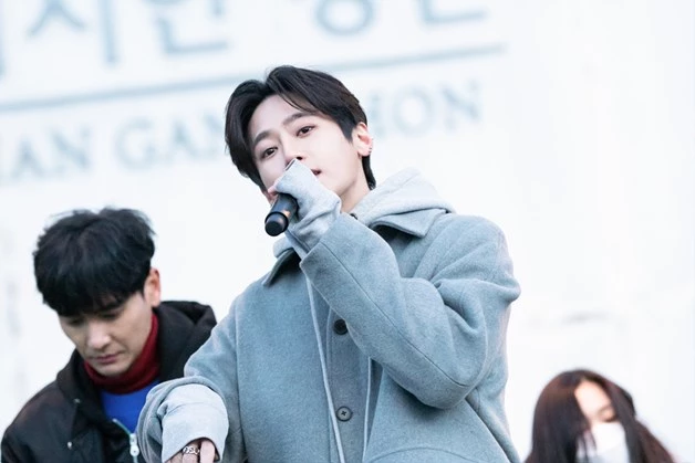 프로젝트 그룹 크러핀 가수 지하용