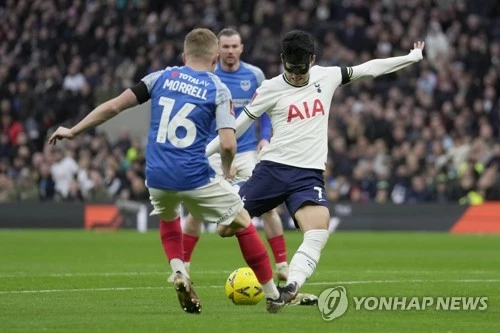 포츠머스와 FA컵 3라운드에 선발 출전한 손흥민 / 이하 연합뉴스