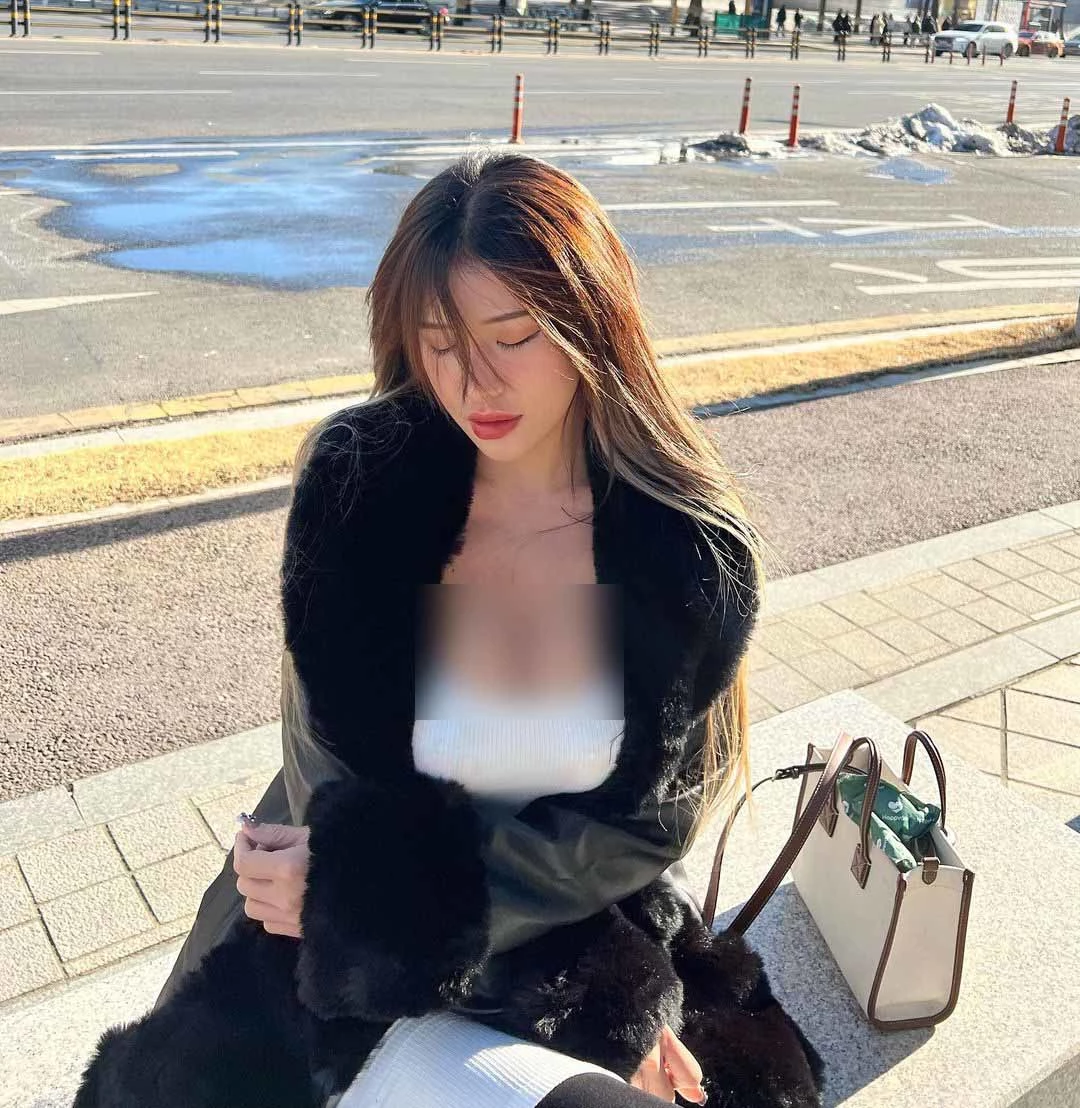 말레이시아 출신 모델 시우 푸이 이가 동대문에서 촬영한 사진. / 시우 푸이 이 인스타그램