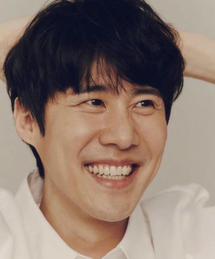 이동휘가 22일 인스타그램을 통해 나철의 생전 모습을 공개했다.
