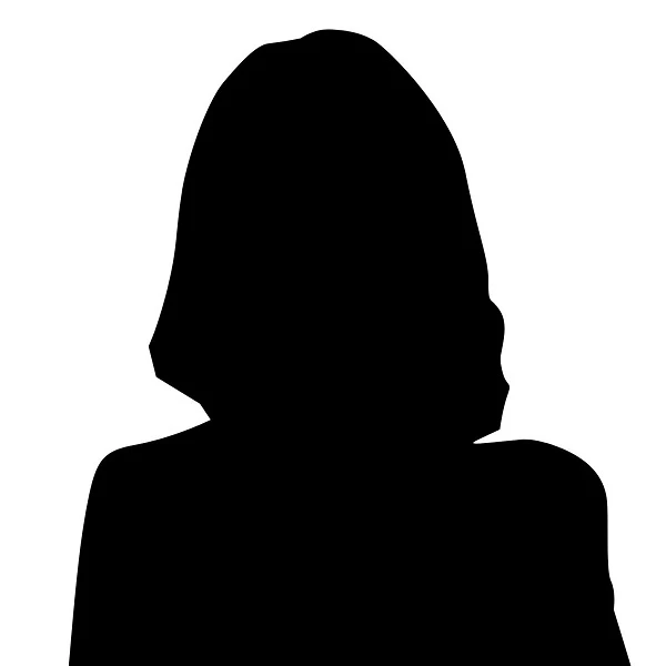 여성 실루엣, 기사와 관련 없는 사진 / baihaki jumli, shutterstock.com
