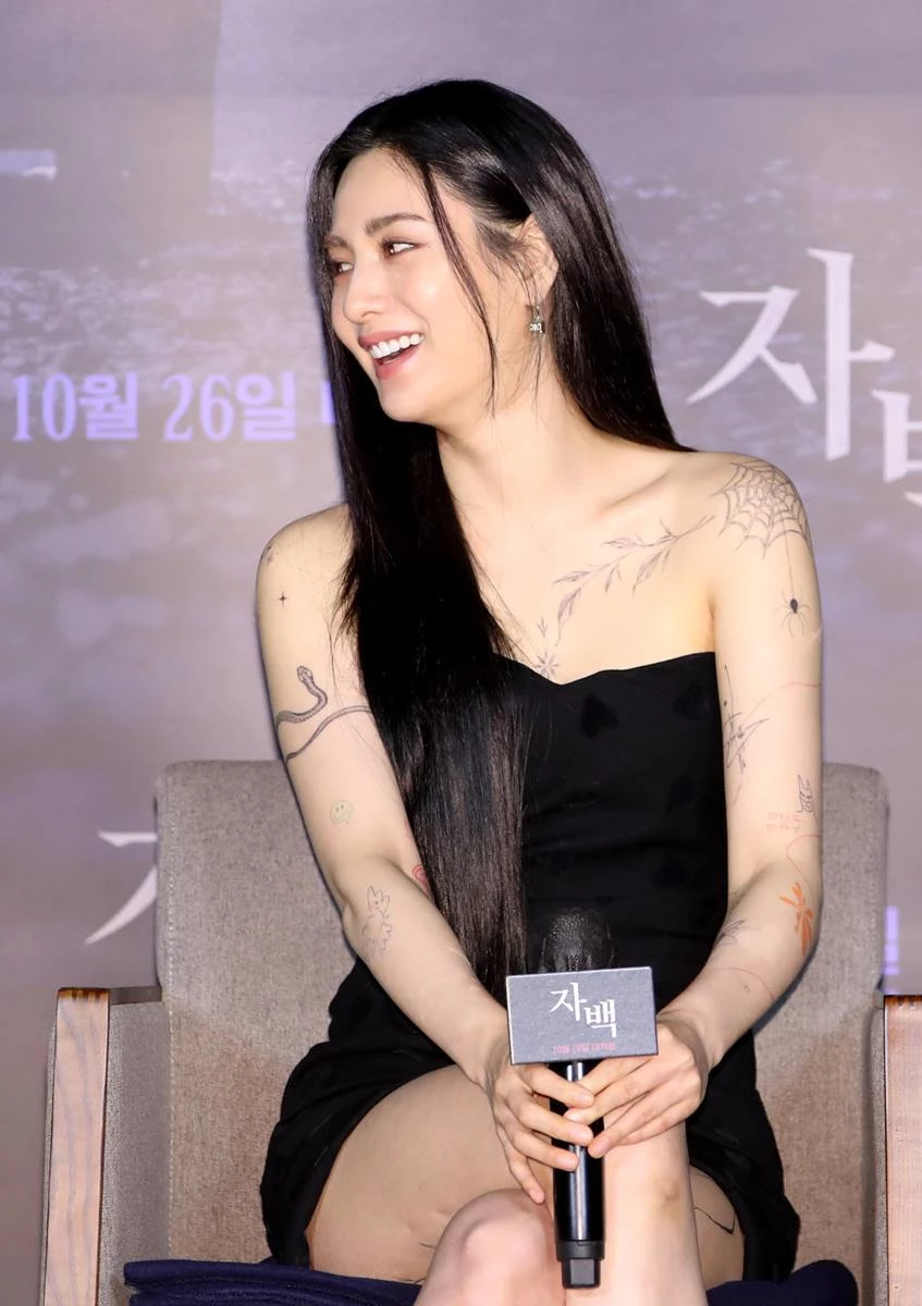 파격 타투로 화제 모았던 나나