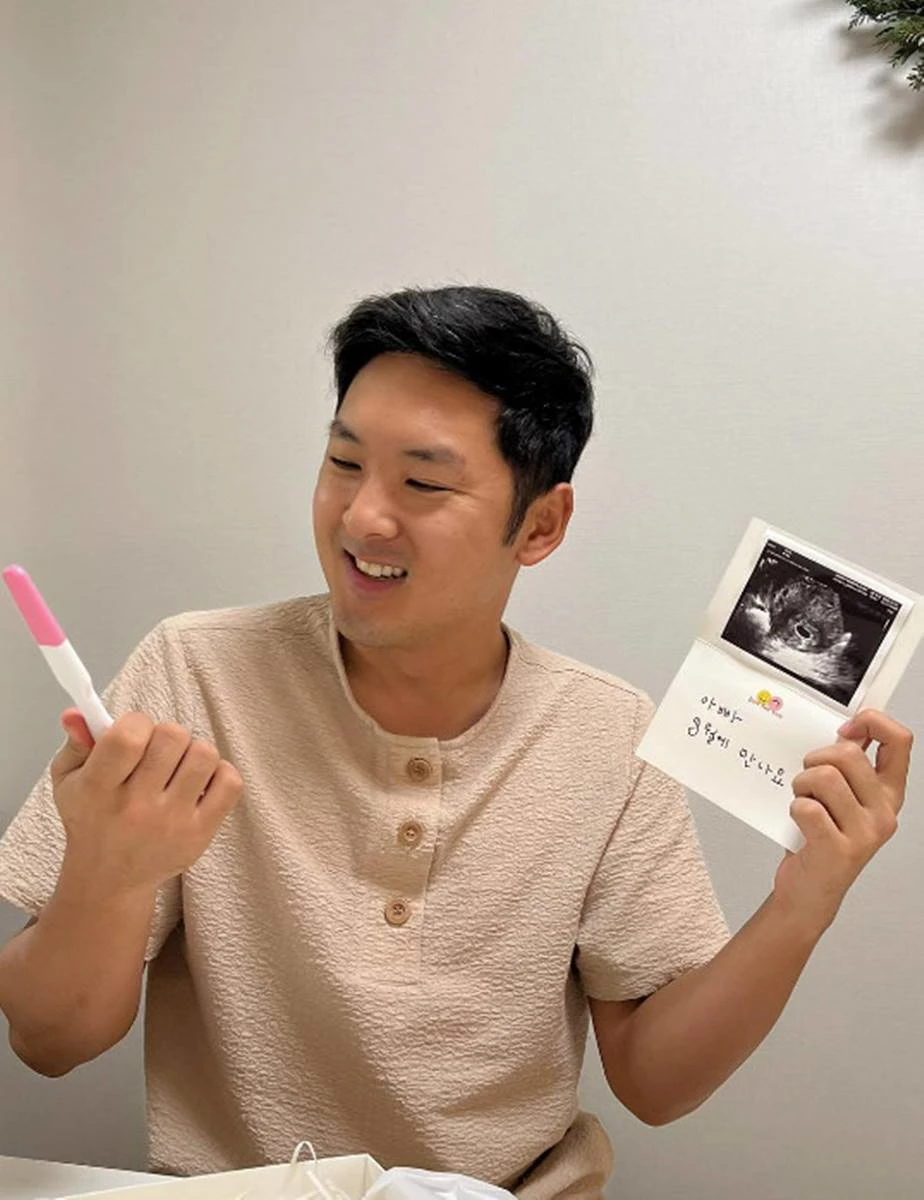 기쁨 드러내는 헤이지니 남편