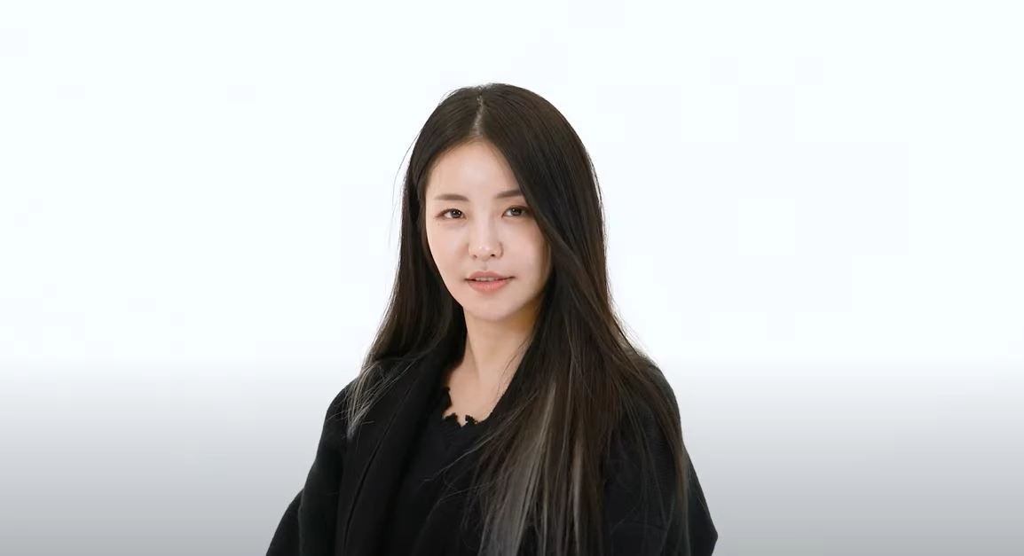 메이크업이 끝난 후 유정