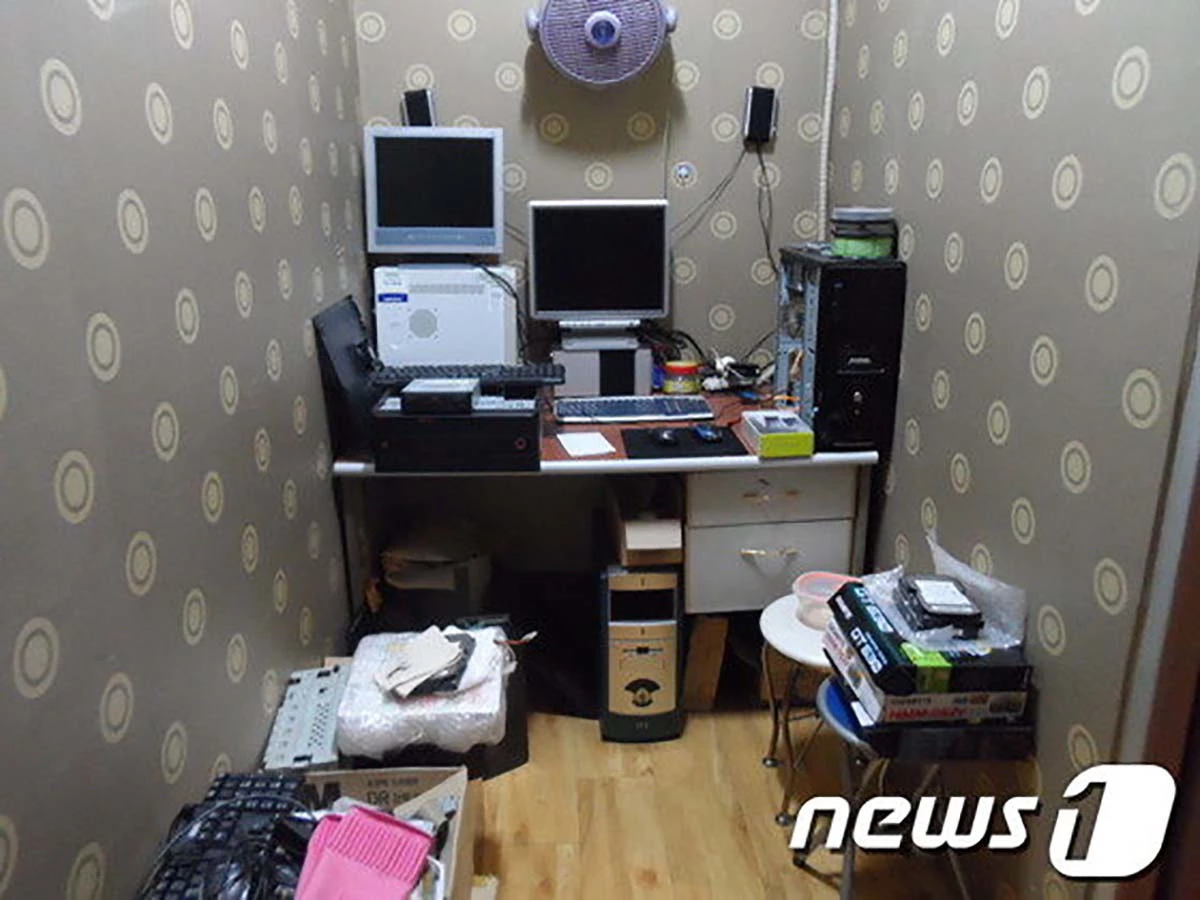 울산 남구 삼산동의 한 성인PC방. 2013년 경찰이 단속할 때 촬영한 사진이다. / 사진=울산 남부경찰서