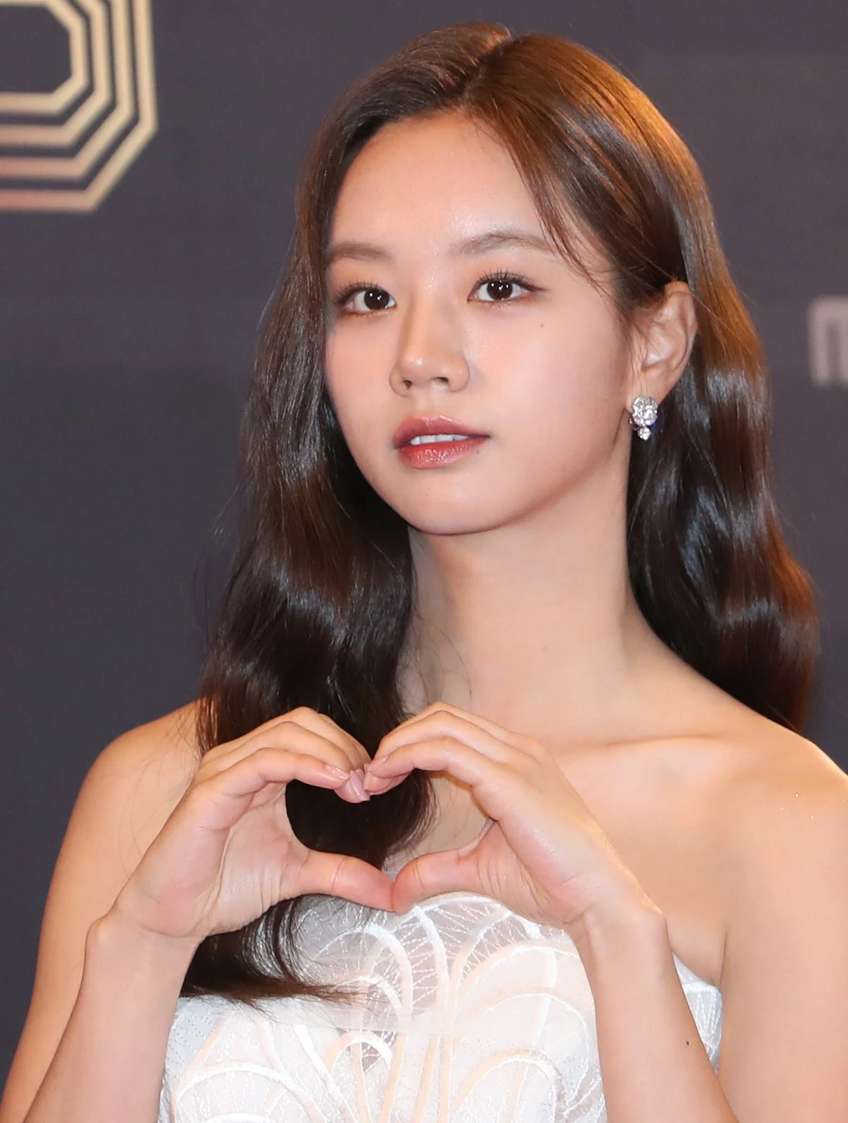 배우 혜리가 지난해 12월 30일 서울 마포구 상암 MBC 미디어센터에서 열린 ‘2022 MBC 연기대상’에서 포즈를 취하고 있다. / 뉴스1
