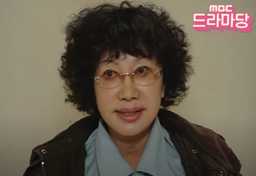 배우 이수나가 MBC 시트콤 '거침없이 하이킥'에 등장했을 당시의 모습이다. / 이하 유튜브 'MBCdrama'