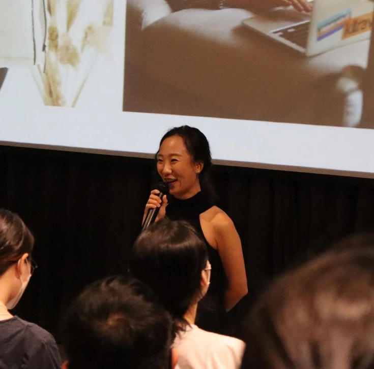 강연자로도 활동 중인 신아로미