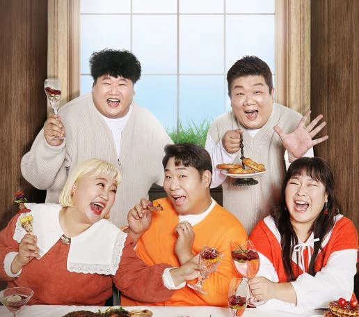 맛있는 녀석들 멤버들. 기존 멤버였던 김태원이 있다.