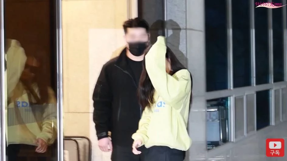 끝까지 인사하는 제니