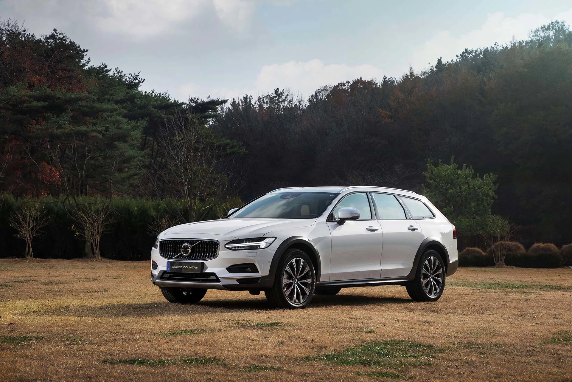 볼보 V90 크로스컨트리 / 볼보자동차