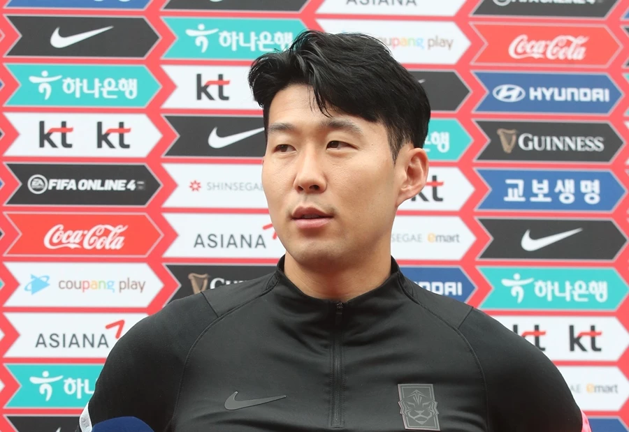 이하 축구 국가대표 손흥민이 지난해 5월 30일에 경기 파주 국가대표 트레이닝센터(NFC)에서 인터뷰하고 있다. / 이하 뉴스1