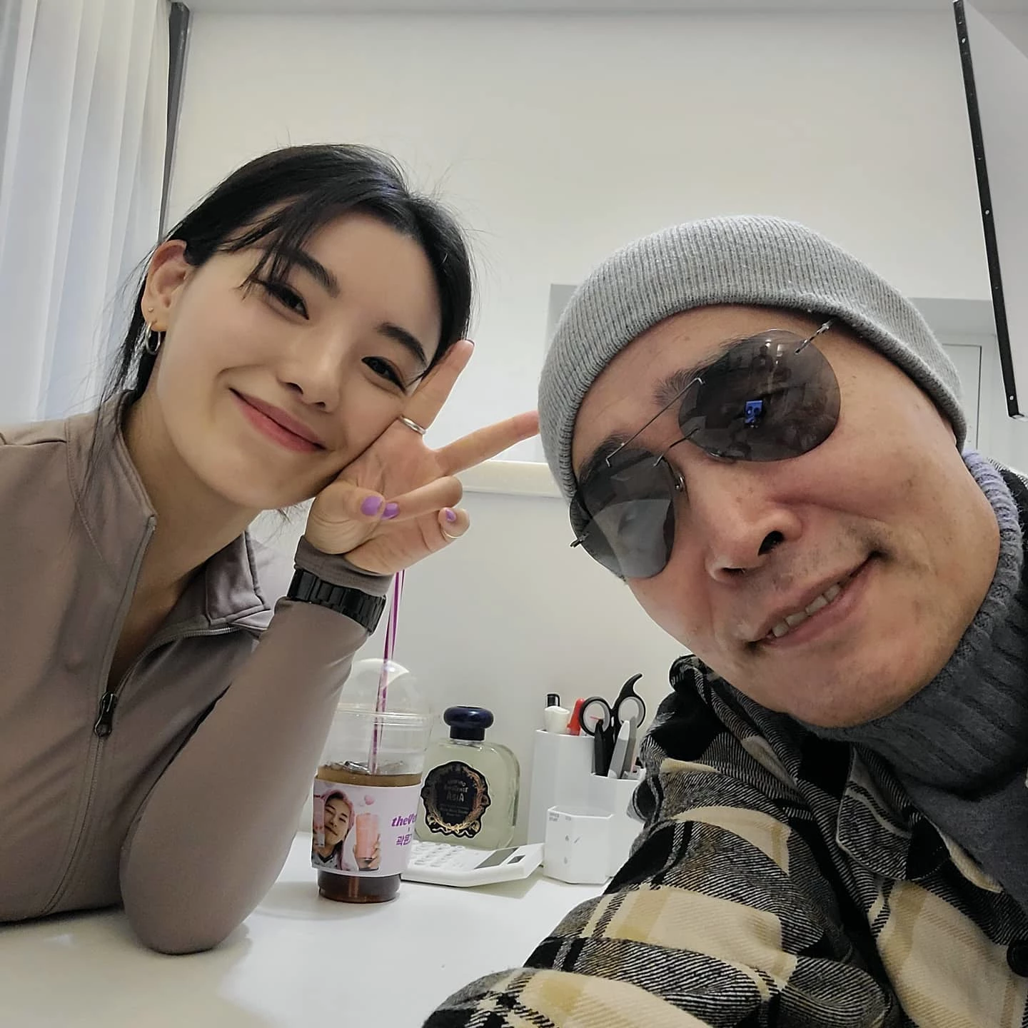 '돌싱글즈3' 출연자 전다빈과 배우 이재용 / 이하 전다빈 인스타그램