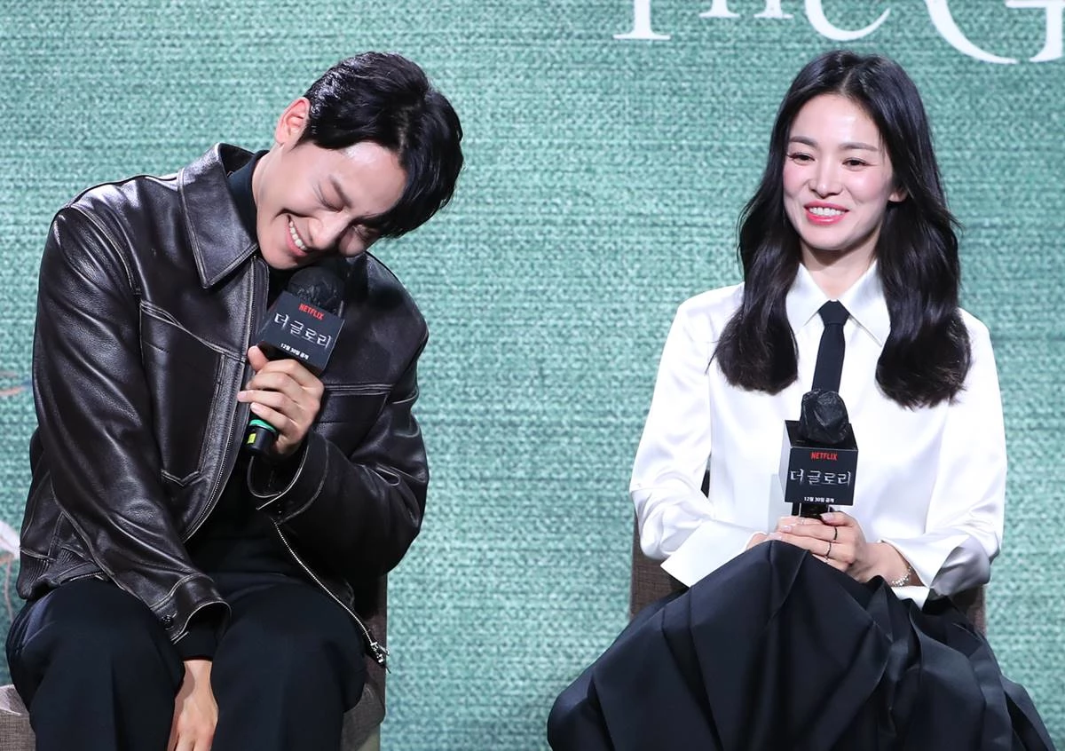 '더 글로리' 주연 이도현과 송혜교