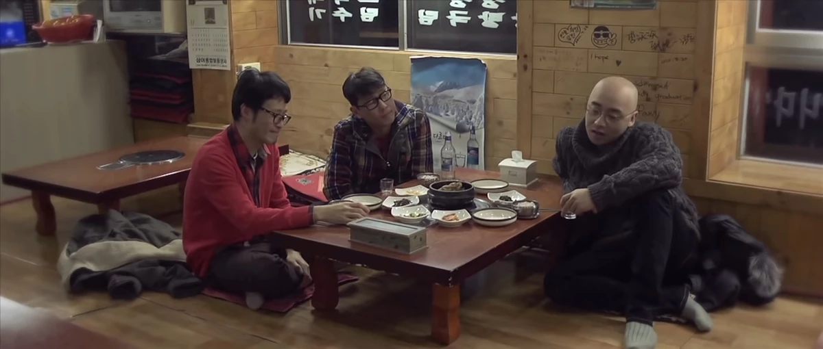 그룹 신치림(왼쪽부터 조정치, 윤종신, 하림). 신치림 '모르는 번호' 뮤직비디오 캡처. / 유튜브 '월간 윤종신'