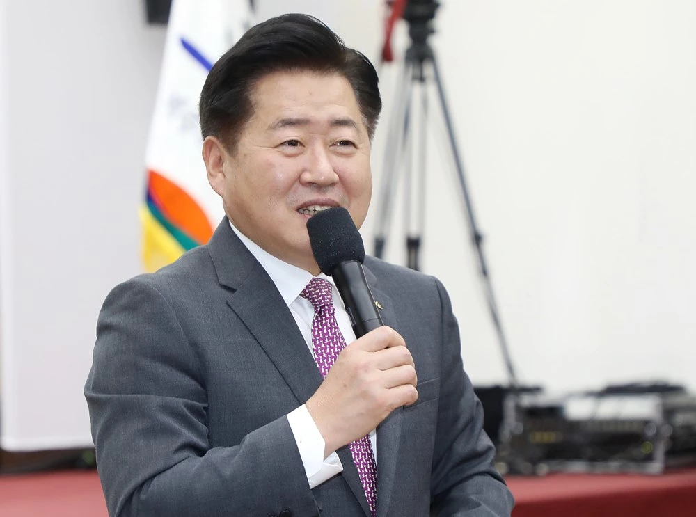 지난달 14일 오영훈 제주도지사가 제주시청 제1별관 회의실에서 열린 '민생활력·지역경제 재도약을 위한 시민과의 대화'에 참석했다. / 뉴스1