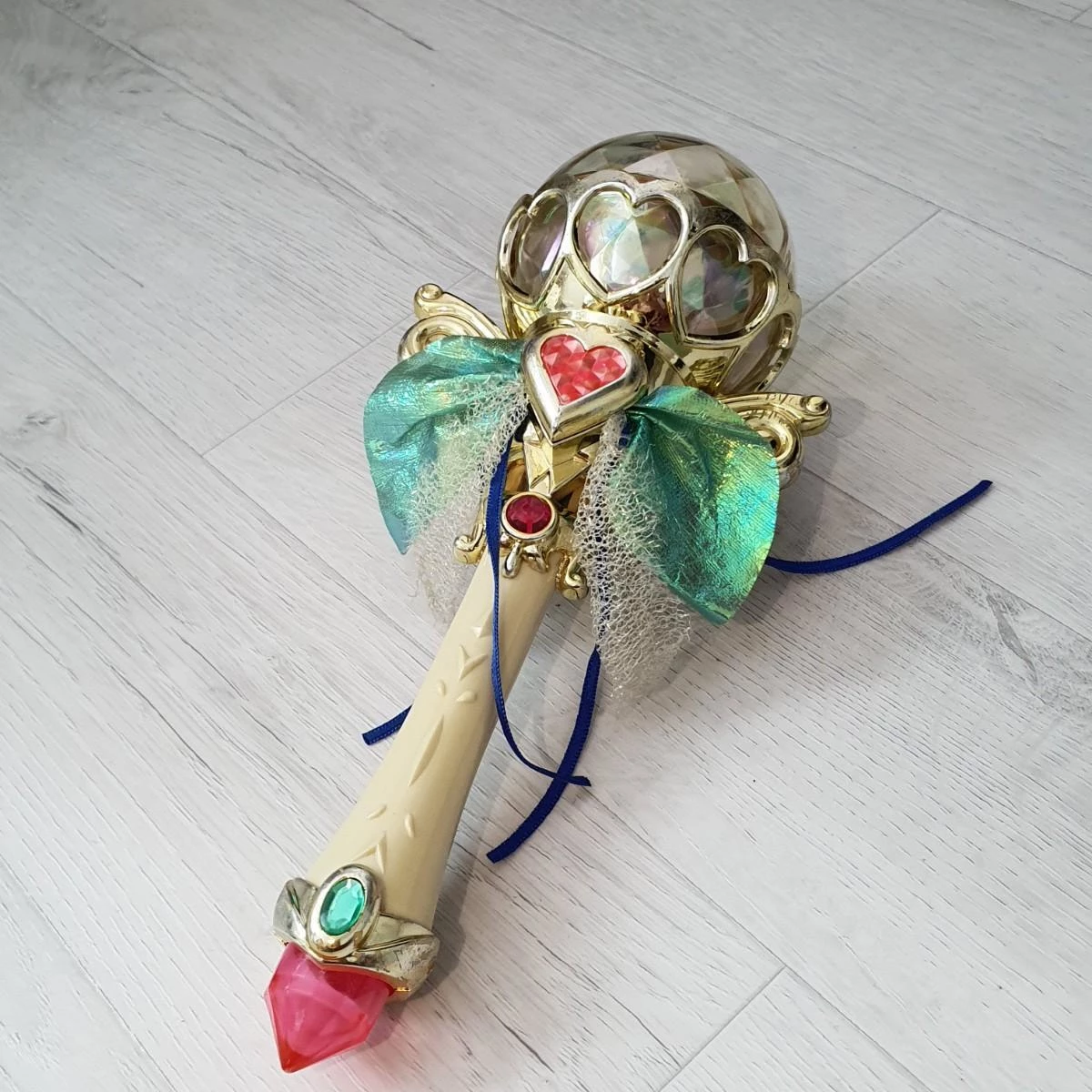 158만원에 번개장터 매물로 올라온 장난감 요술봉. / 사진=번개장터