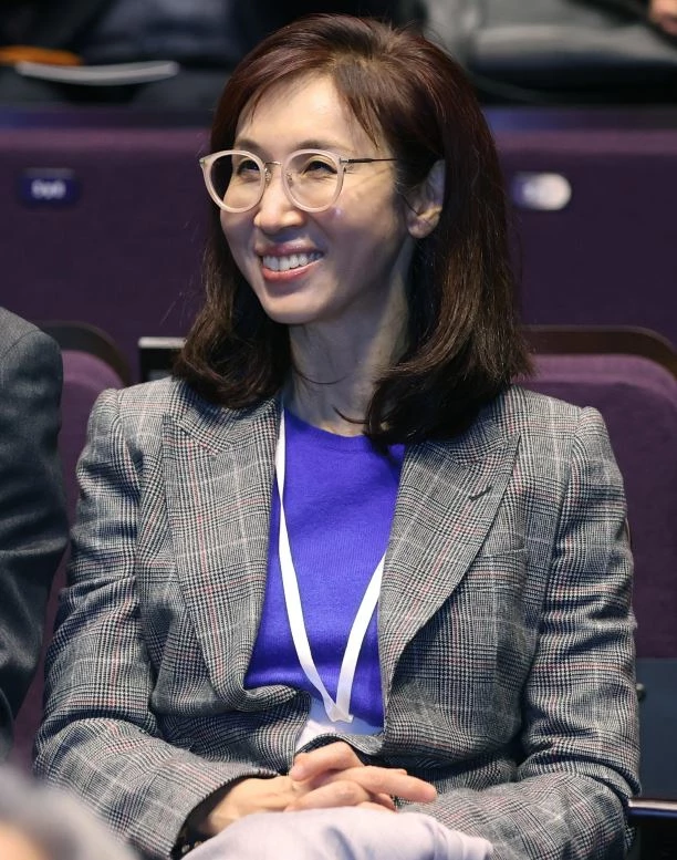 미소 짓는 노소영 관장 / 뉴스1