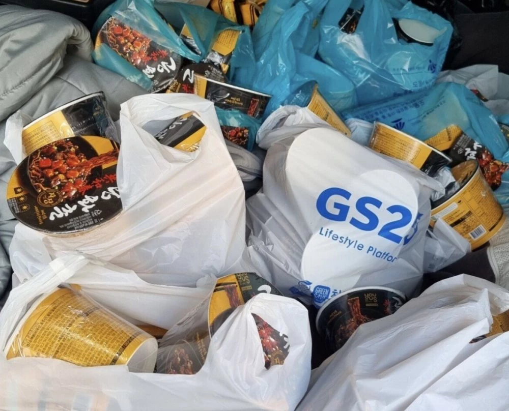 공화춘 대량 구매를 인증한 누리꾼 / 이하 커뮤니티 에펨코리아