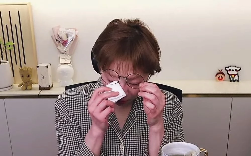 입짧은햇님이 복귀 방송을 진행했다. / 이하 유튜브 '입짧은햇님'
