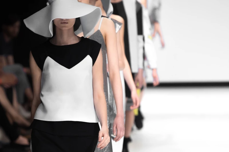 해마다 바뀌는 패션 트렌드 / CatwalkPhotos-Shutterstock.com